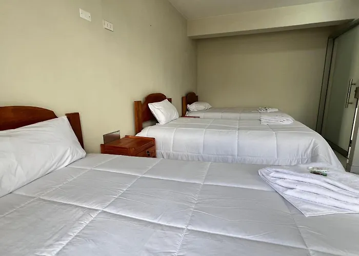 Hotel Santa Ana House